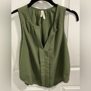 Truth Pleated V Neck Blouse. Color Olive Green. Size L